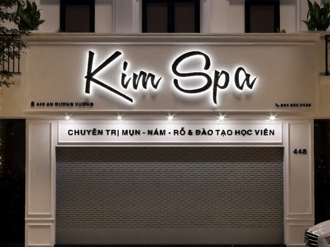 bảng hiệu đà nẵng cho spa dùng hộp đèn và chữ nổi