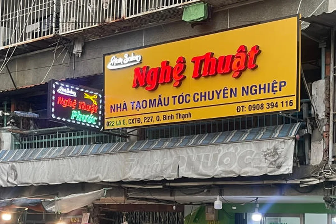 biển chữ nổi led thiết kế theo yêu cầu khách hàng