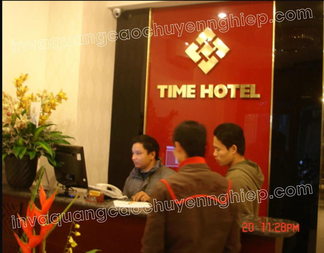 chữ nổi đồng hoàn thiện dùng cho logo và bảng tên