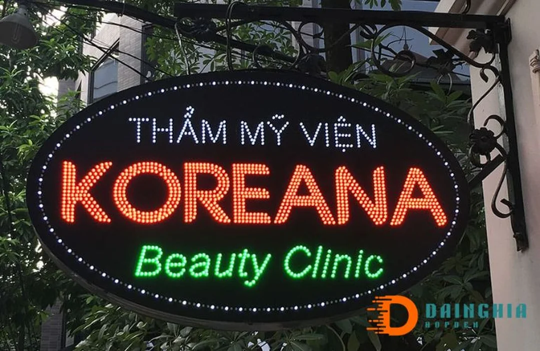 hộp đèn quảng cáo spa LED nổi bật cho bảng hiệu ban đêm