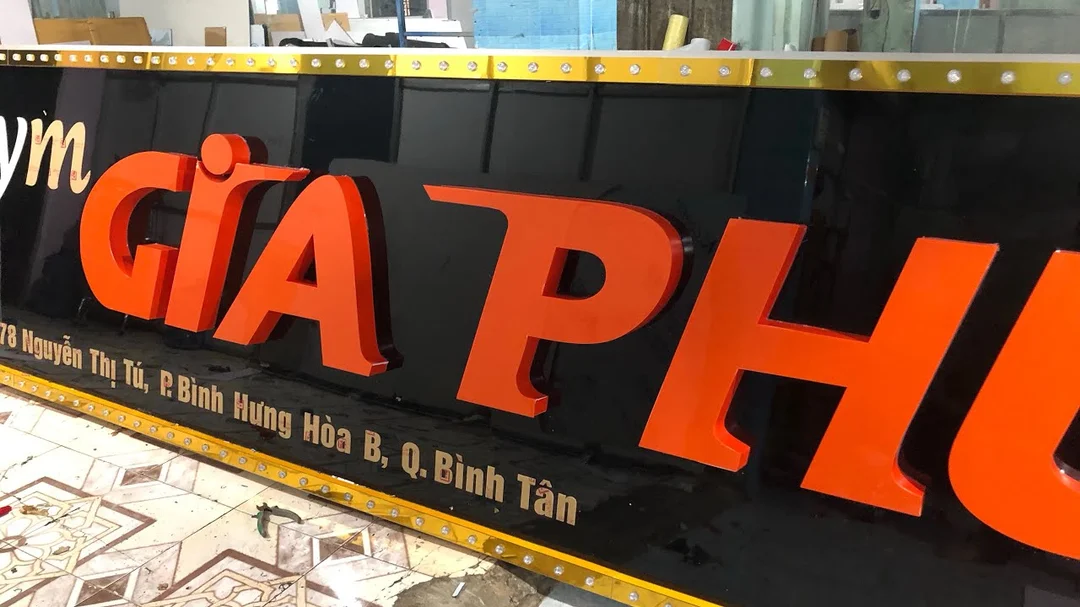 Hướng dẫn làm bảng hiệu chữ nổi mica gắn LED