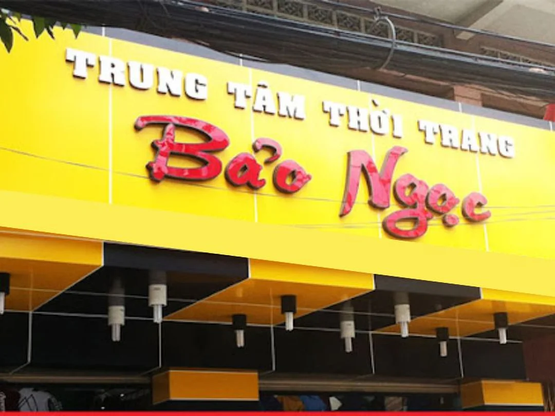 mẫu bảng hiệu alu đẹp cho mặt tiền cửa hàng hiện đại