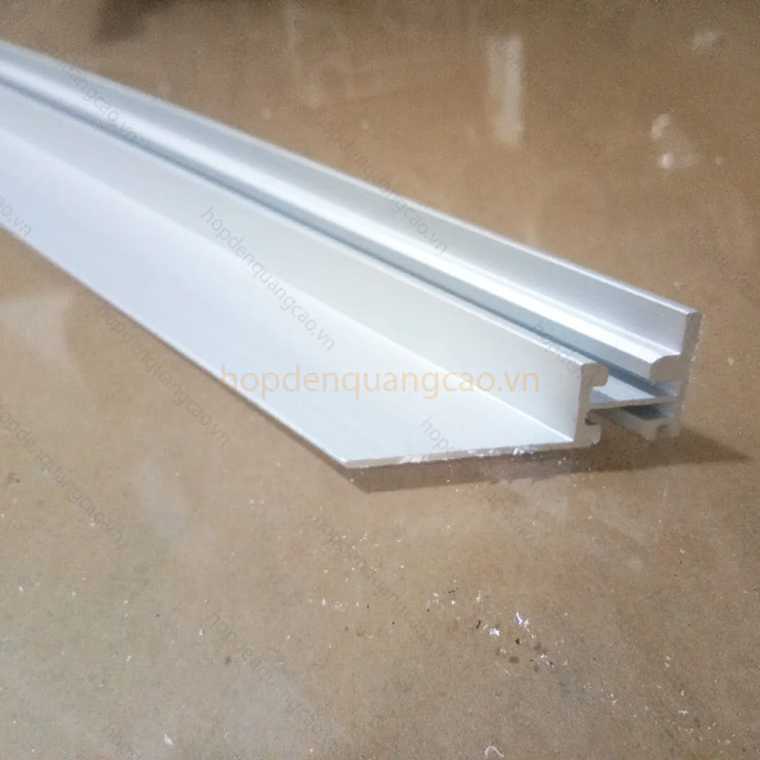 nhôm hộp đèn led siêu mỏng nắp hít dùng cho poster và menu